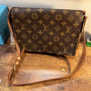 🔥Louis Vuitton Monogram Musette Tango Shoulder Bag 🔥